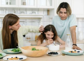 How To Spot And Treat Ear Infections In Adults And Children Easily