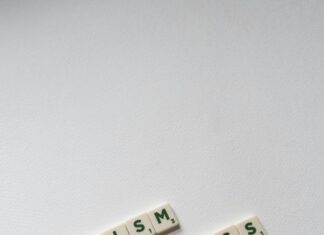 Understanding Bipolar Disorder: Key Symptoms, Causes, and Solutions