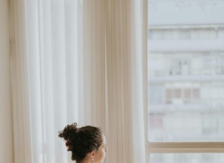 The Role of Journaling in Tracking Mood Changes: Unlock Insights