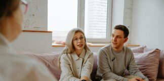 Understanding The Causes And Treatment Of Candidiasis: Expert Insights