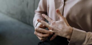 The Connection Between Mental Health And Chronic Pain Explained