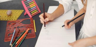 How To Recognize Early Signs Of Mental Illness: Essential Tips