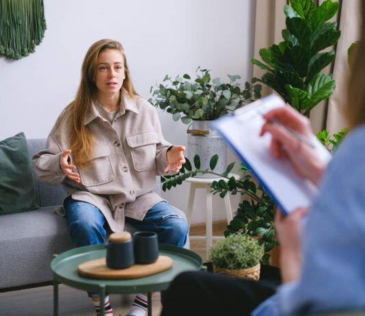 How To Help Someone Experiencing A Mental Health Crisis Effectively