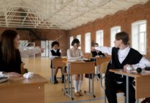 How To Build Emotional Intelligence In Teens: Essential Tips Revealed