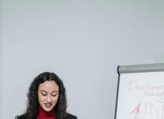 How To Manage Anxiety During Public Speaking With Confidence