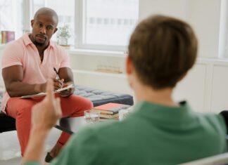 How To Navigate Mental Health Challenges In Relationships With Confidence